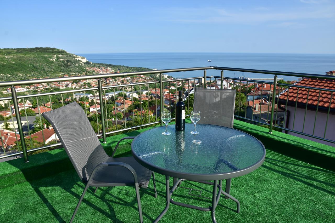 Guest Rooms Sea View Balchik Exterior foto